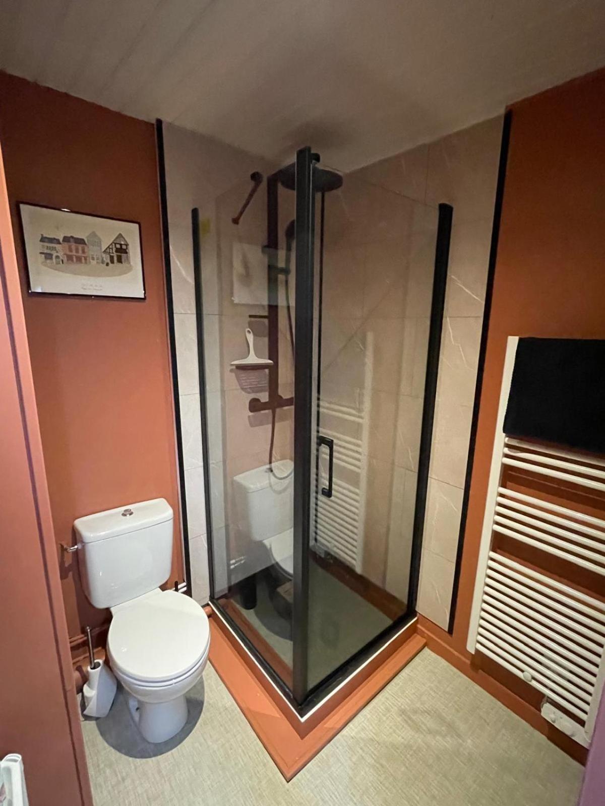 Cocon Urbain De Charme Villa ดีน็อง ภายนอก รูปภาพ